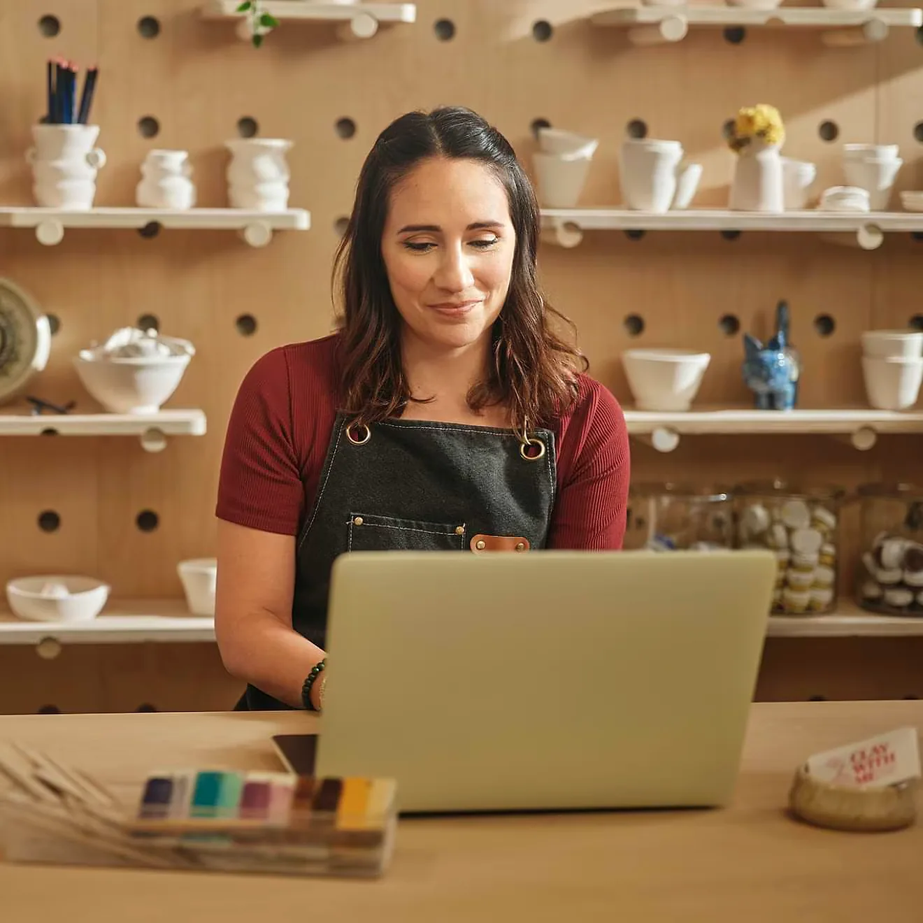QuickBooks Expert helping business owner clean up books
